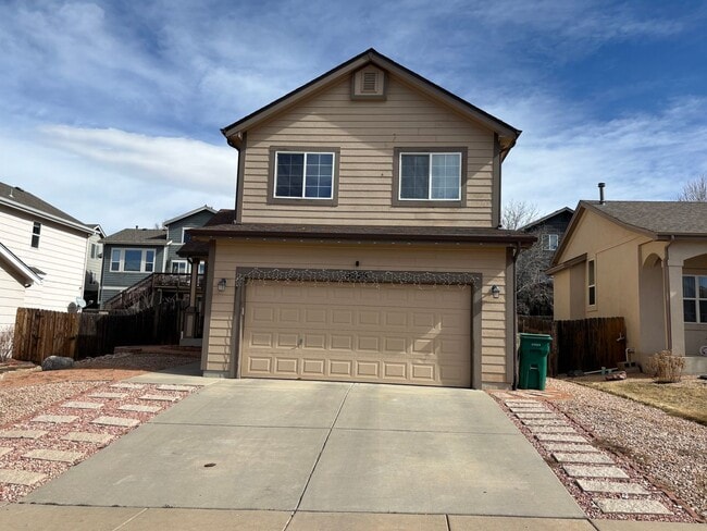 Cozy 3-bed, 2.5-bath home in desirable Stetson Ridge. - Cozy 3-bed, 2.5-bath home in desirable Stetson Ridge.