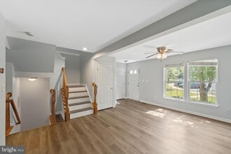 Building Photo - 15743 Viewpoint Cir