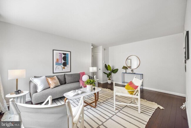 Foto del edificio - 1341 Clifton St NW