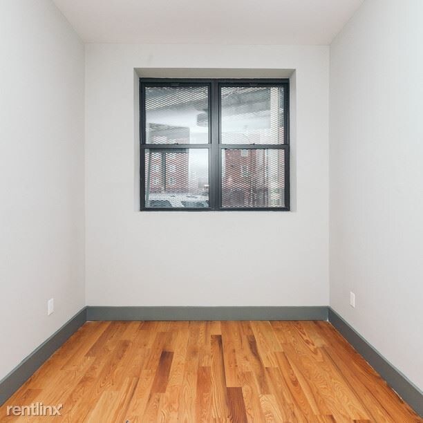 Foto del edificio - 3 br, 1 bath Apartment - 86 Suydam St Apt 2L