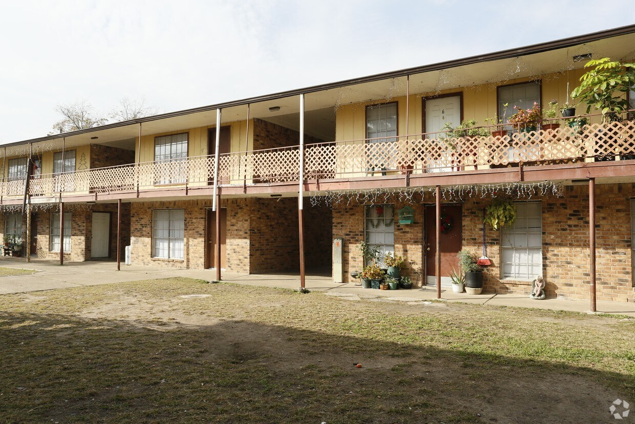 Building Photo - Brockvue Apartments