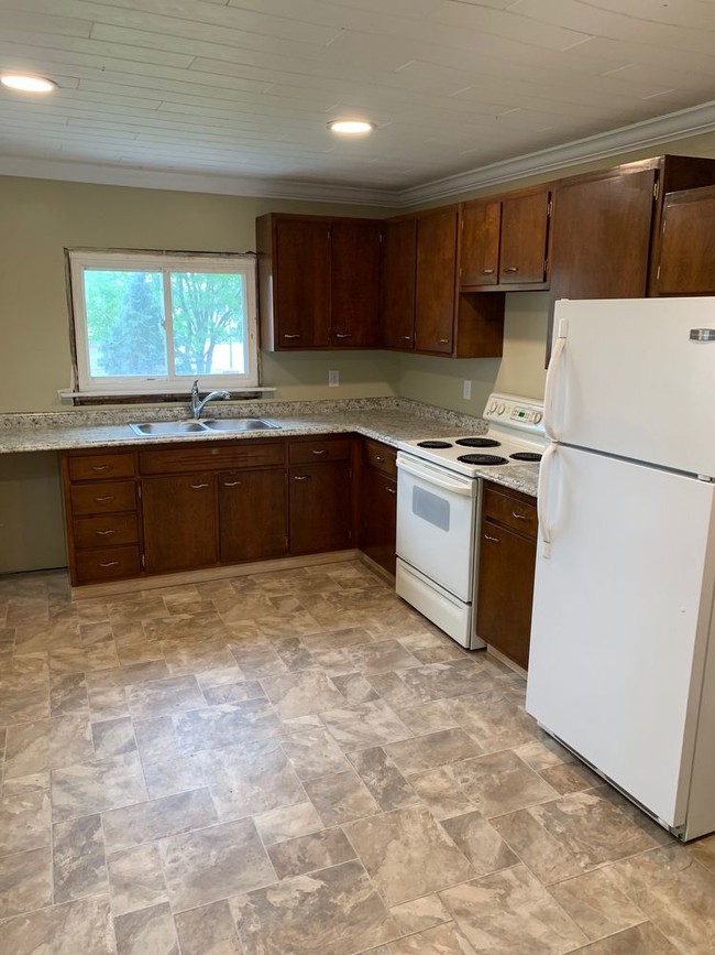 Building Photo - 3 Bedroom Home in East Petersburg
