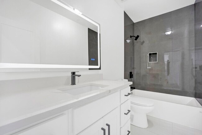 Foto del edificio - 4350 W Lawrence Ave
