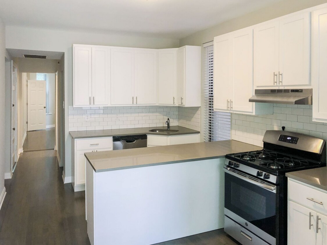Foto principal - 2730 N Wayne Ave