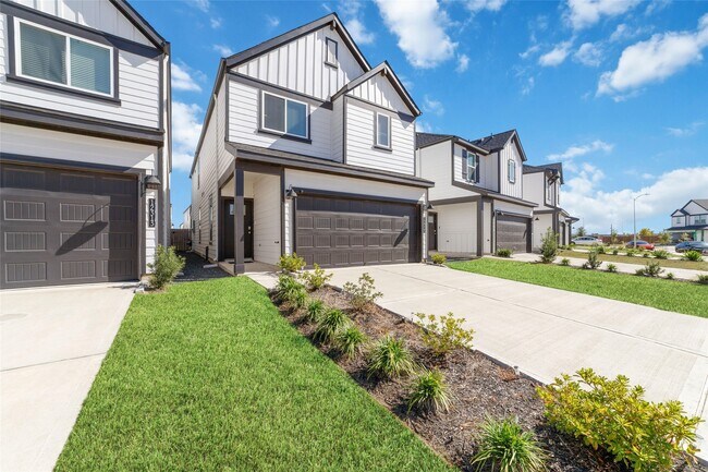 Foto del edificio - 12315 Churchill downs Dr