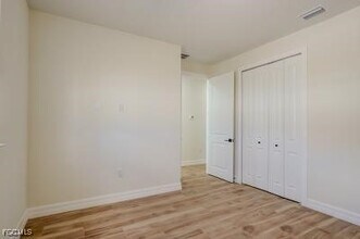 Building Photo - 3217 SW 3rd Ln Building Photo - 3217 SW 3rd Ln