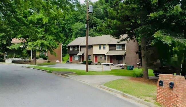 Foto del edificio - 140 Meadowbrook Ct