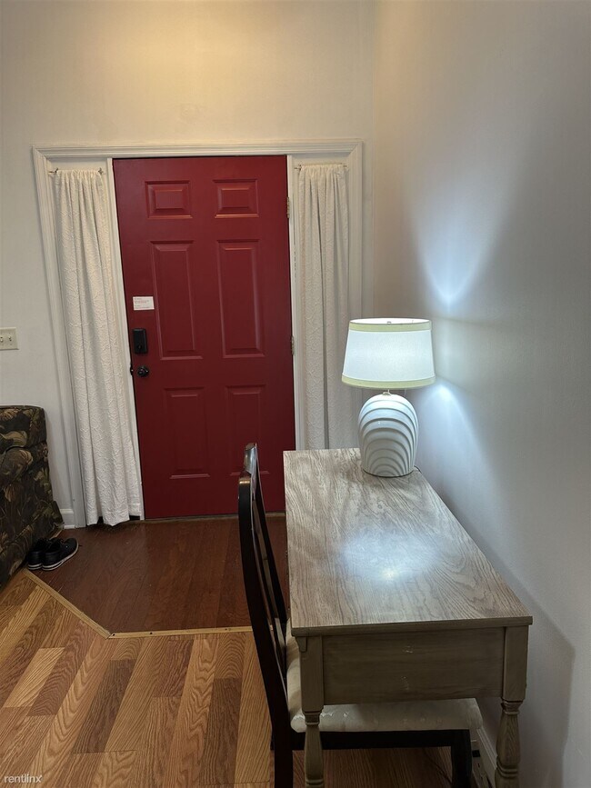 Foto del edificio - 3 br, 2 bath House - 210 South Teakwood Co...