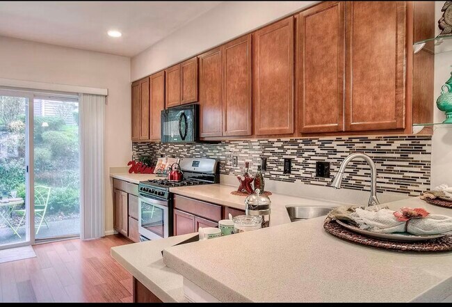 Foto del edificio - 5032 Davis Ave S
