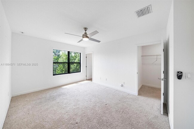 Foto del edificio - 186 SE 5th Ct