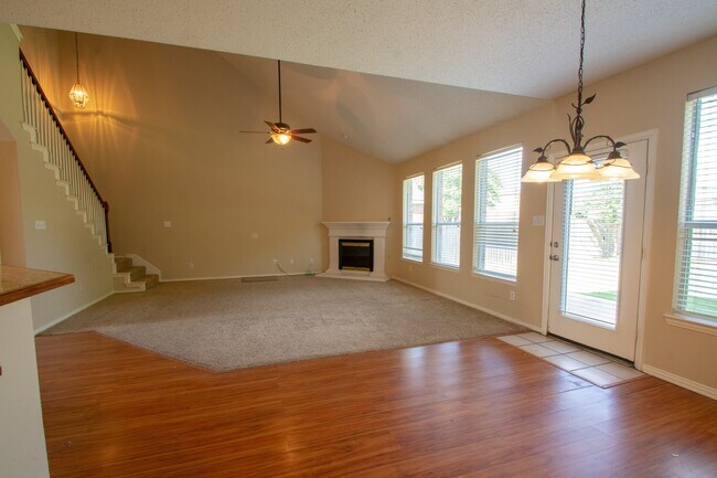 Foto del edificio - Updated and Spacious in Mansfield ISD!