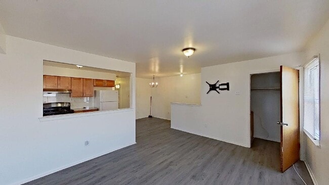 Building Photo - 6335 Tulip St