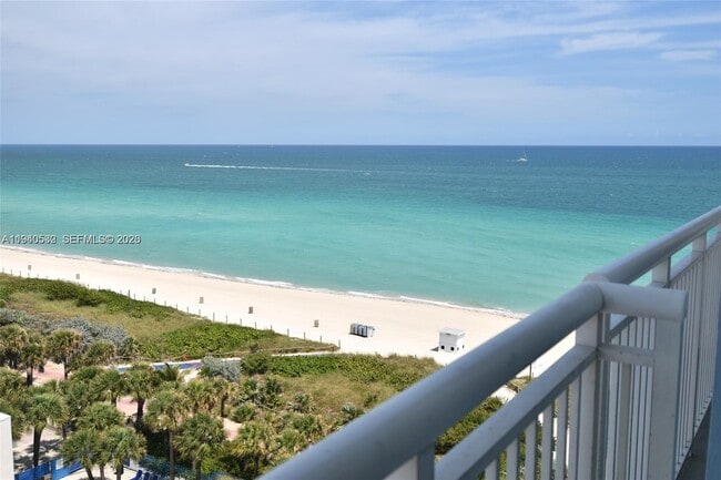 Foto del edificio - 6969 Collins Ave