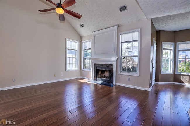 Building Photo - 12600 Deerfield Pkwy