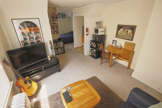 Living room. No furniture? included. - 76 Midland Ave