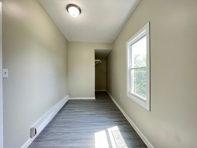 37-39 Astor St 3L - 51 Astor St