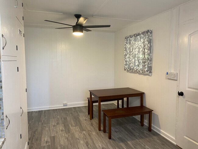 Foto del edificio - 110 Iwalani St