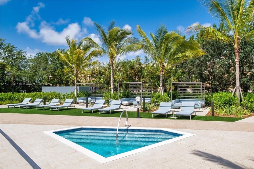 Foto principal - 101 Diplomat Pkwy