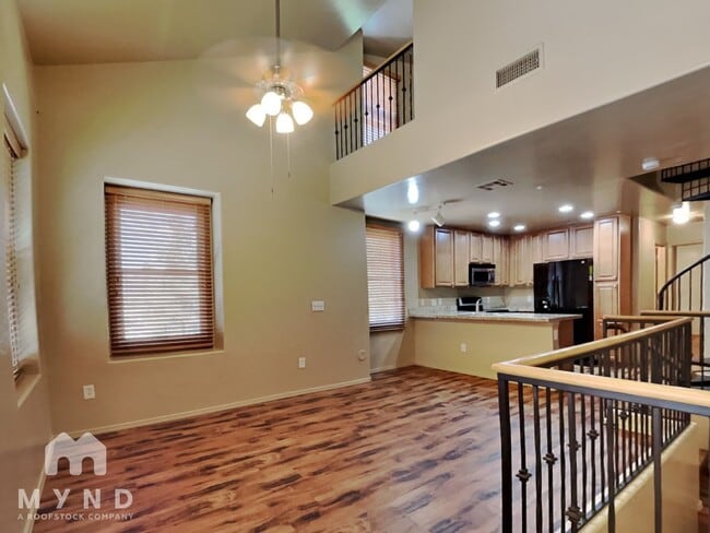 Building Photo - 4304 E Jasper Dr