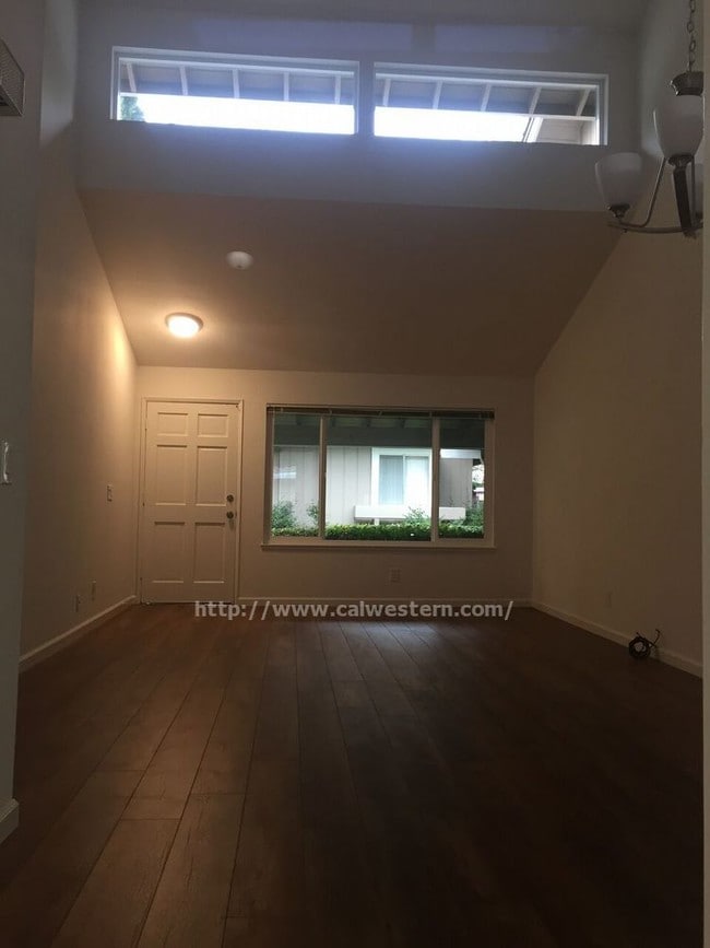 Building Photo - 22724 Majestic Oak Way