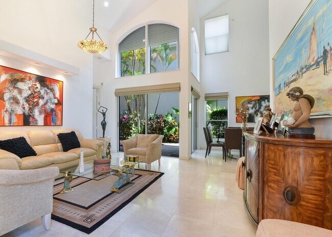 Building Photo - 1539 Shoreline Way