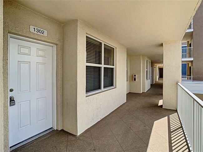Building Photo - 960 Starkey Rd