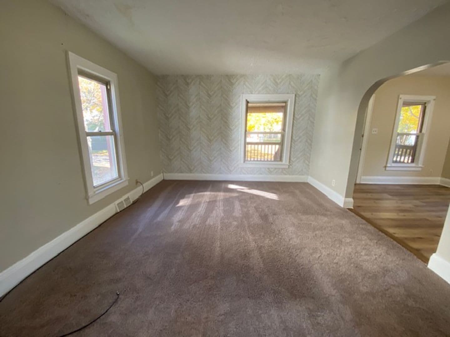 2236 9th St SW Akron, OH 44314 – photo 3