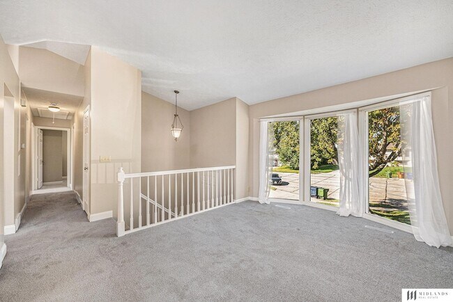 Foto del edificio - 3105 Mirror Cir