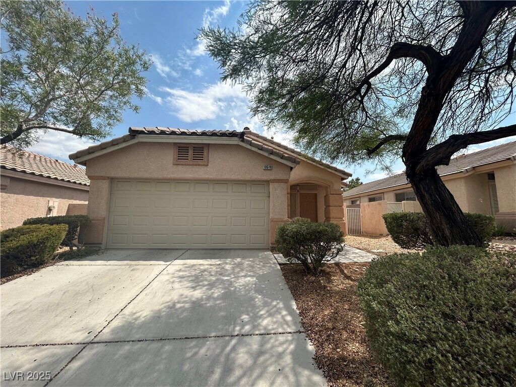 Foto principal - 10519 Penns Creek Ct