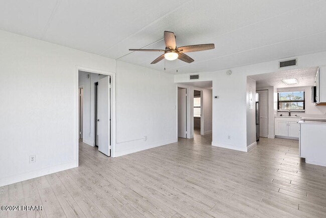 Building Photo - 2730 Ocean Shore Blvd