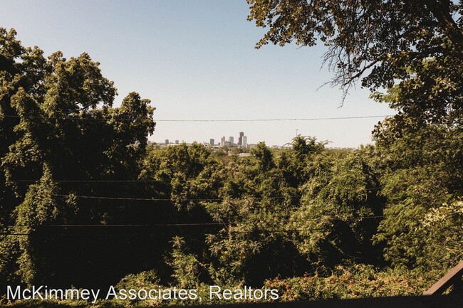 Building Photo - 3 br, 2 bath House - 500 Skyline Dr.