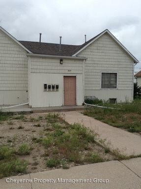 Primary Photo - 1615 E 13th St
