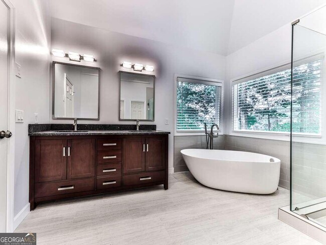 Foto del edificio - 2045 Town Lake Hills W