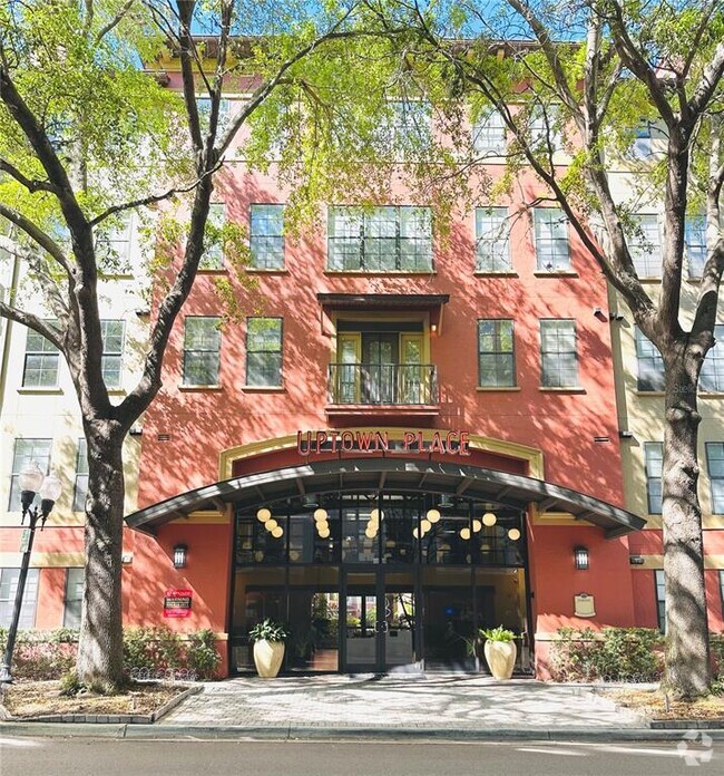 Building Photo - 911 N Orange Ave