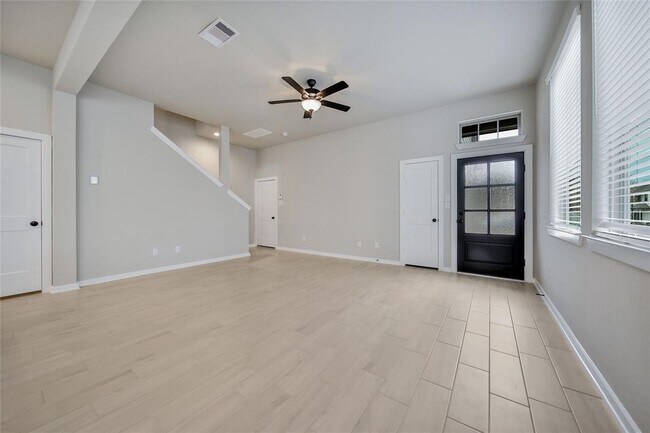Building Photo - 555 Longleaf Pine Dr