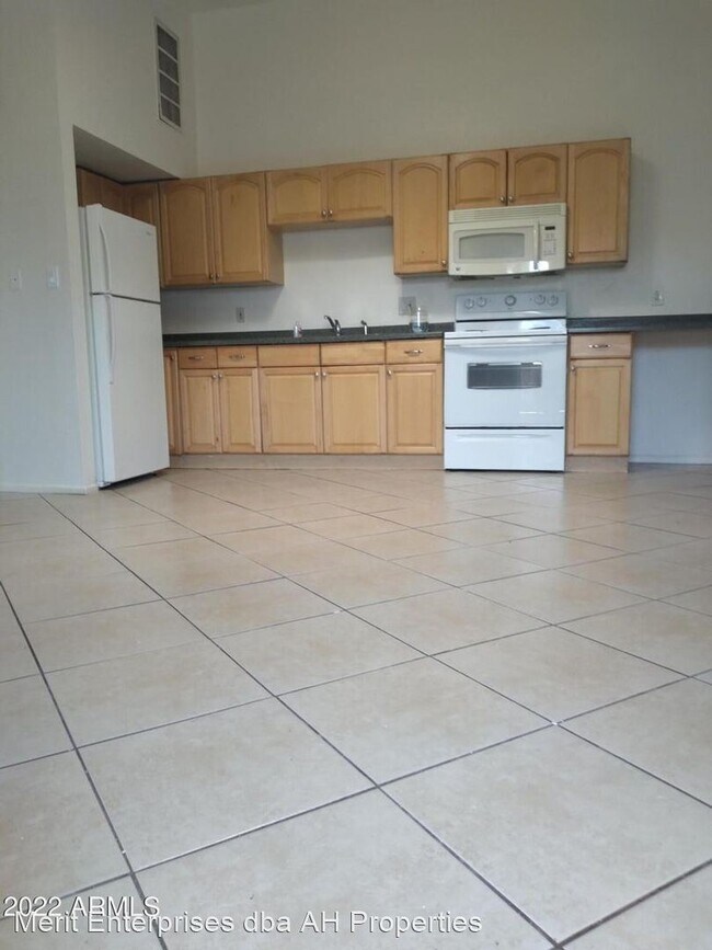 Foto del edificio - 2 br, 1 bath House - 14 W SUNNYSLOPE LN #1