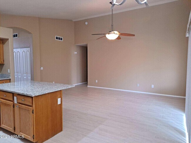 Building Photo - 9759 W Mohawk Ln