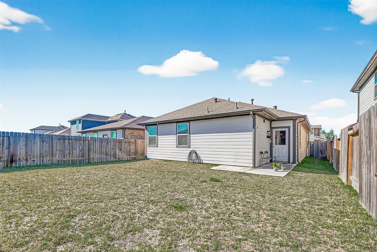 Building Photo - 5954 First Blush Dr