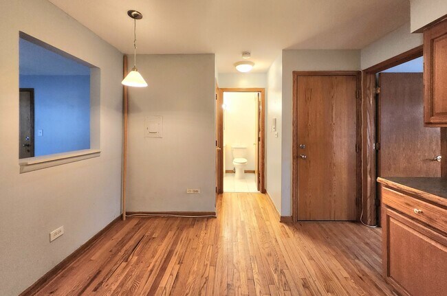 Foto del edificio - 244 S Marion St