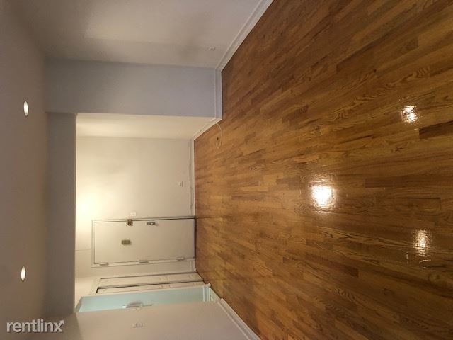 Building Photo - Studio, 1 bath  - 10311 68th Dr