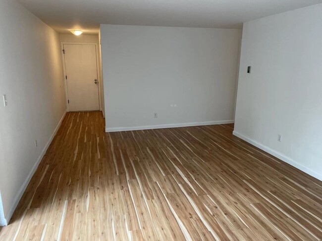 Building Photo - Beautiful 2-bed 2-bath condo unit for rent