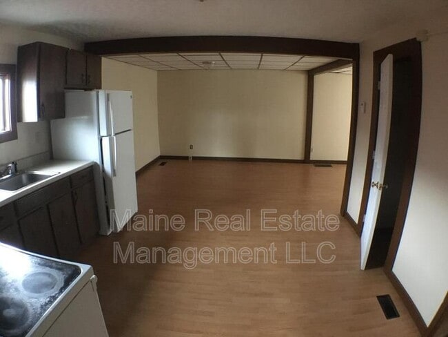 Building Photo - 143 Penobscot St
