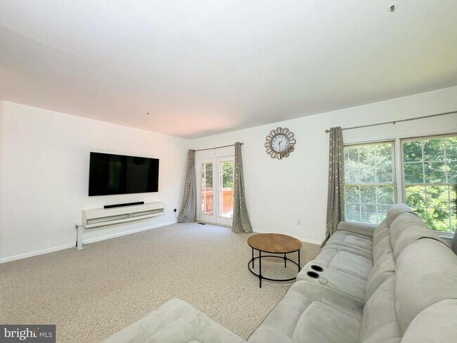 Foto del edificio - 7822 Quill Point Dr