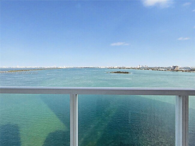 Foto del edificio - 665 NE 25th St