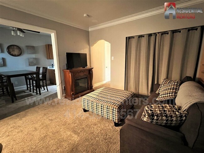 Foto del edificio - 1028 E Juneau Ave