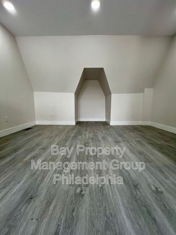 Foto del edificio - 32 S 62nd St
