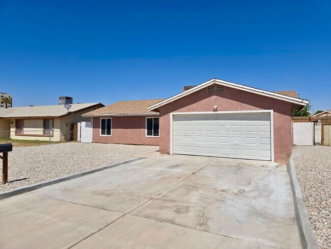 Foto del edificio - 2685 S 17th Ave