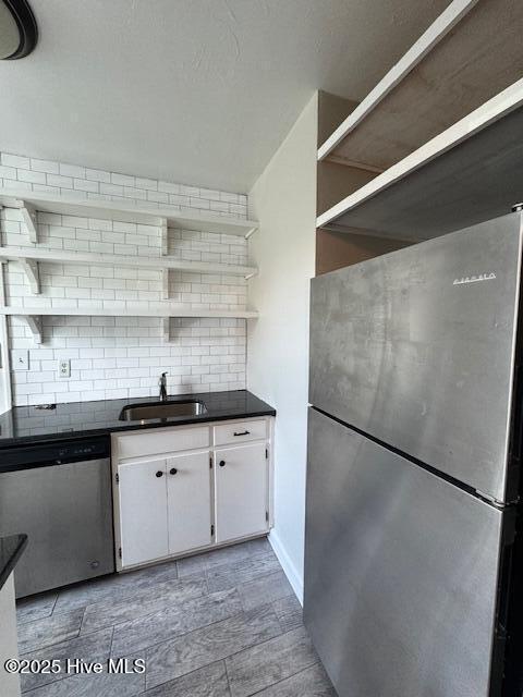 Building Photo - 2940 Oleander Dr