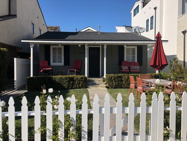 Front house - 609 Narcissus Ave