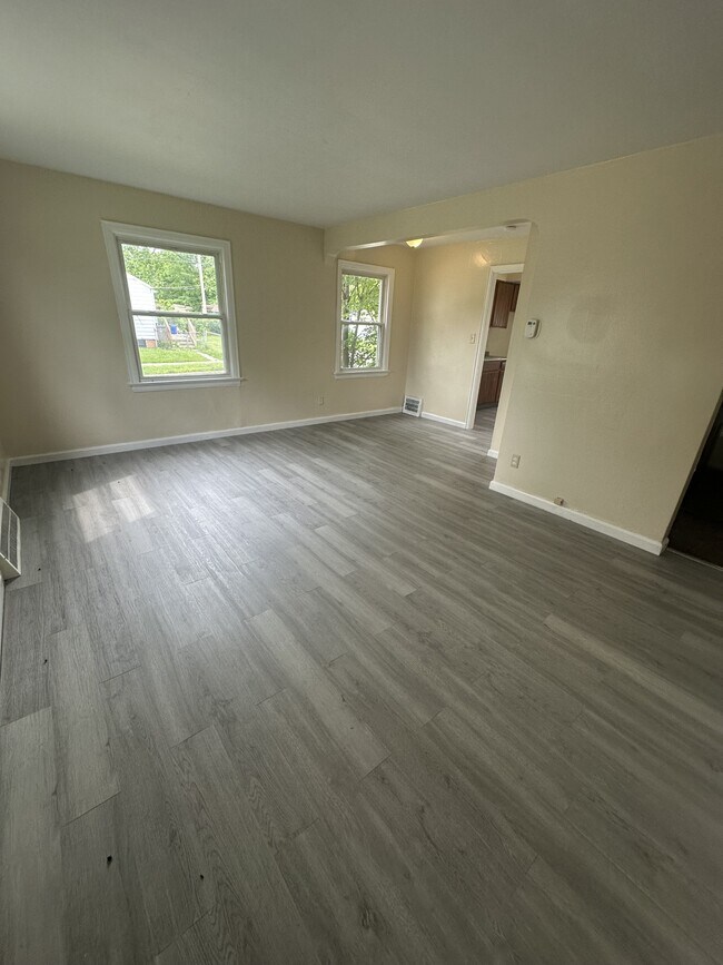 Foto del edificio - 3895 E 177th St